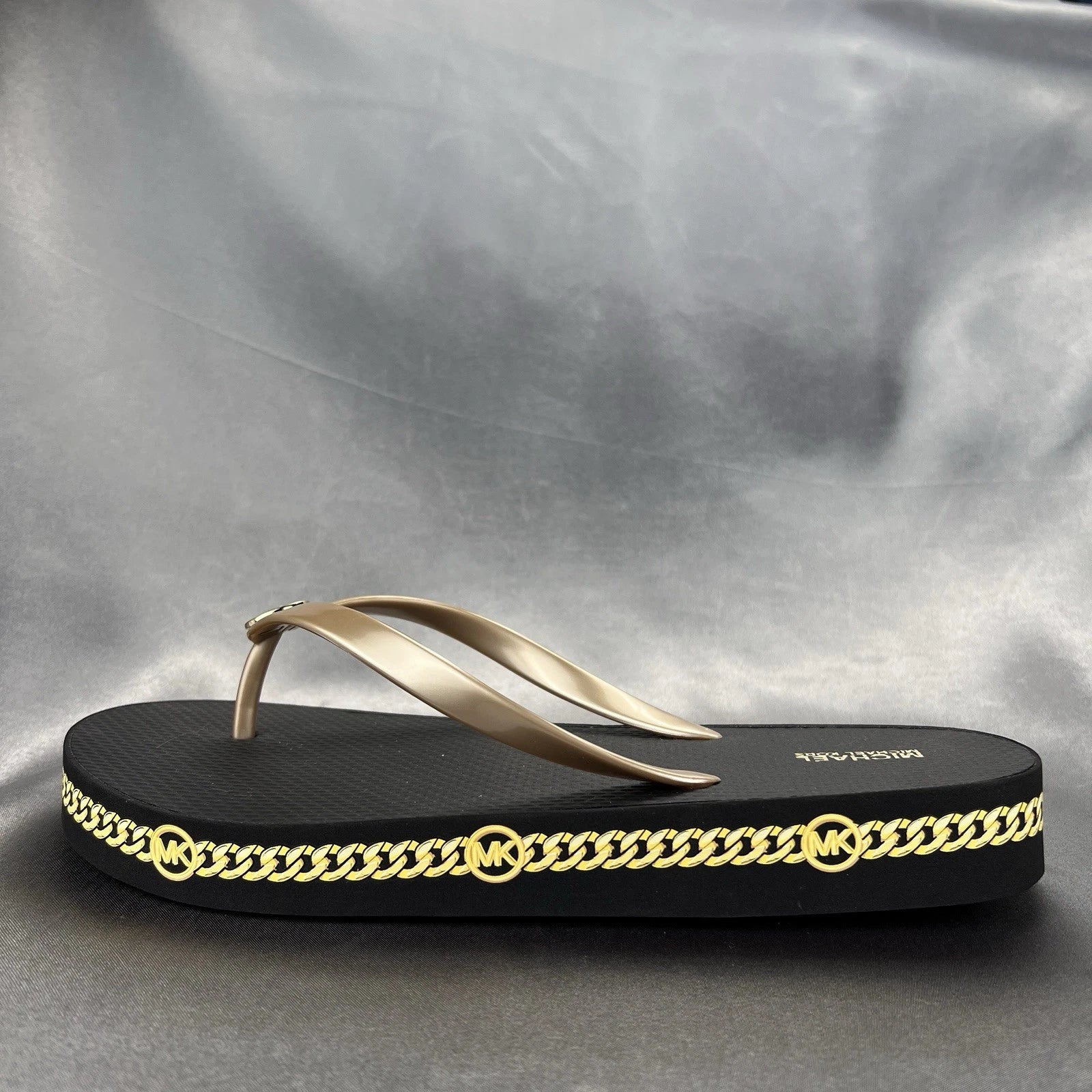 Michael Kors Logo Flip Flops Womens 10 Fashion Sandals Black/Gold RX24D MK Shoes