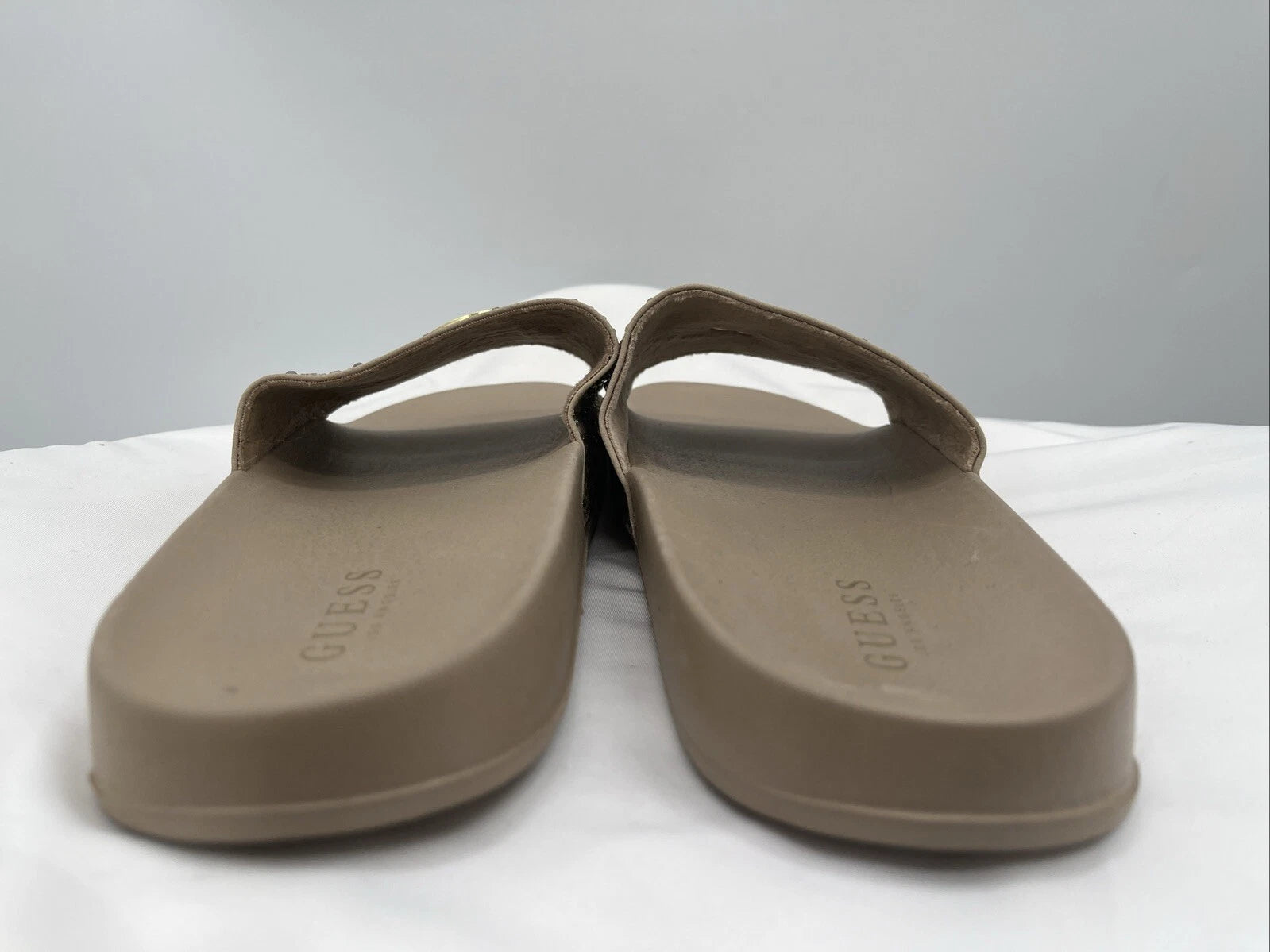 Guess Women's Slip On Sillia Gold Pool Slides US Size 9M Style: #GFSILLIA