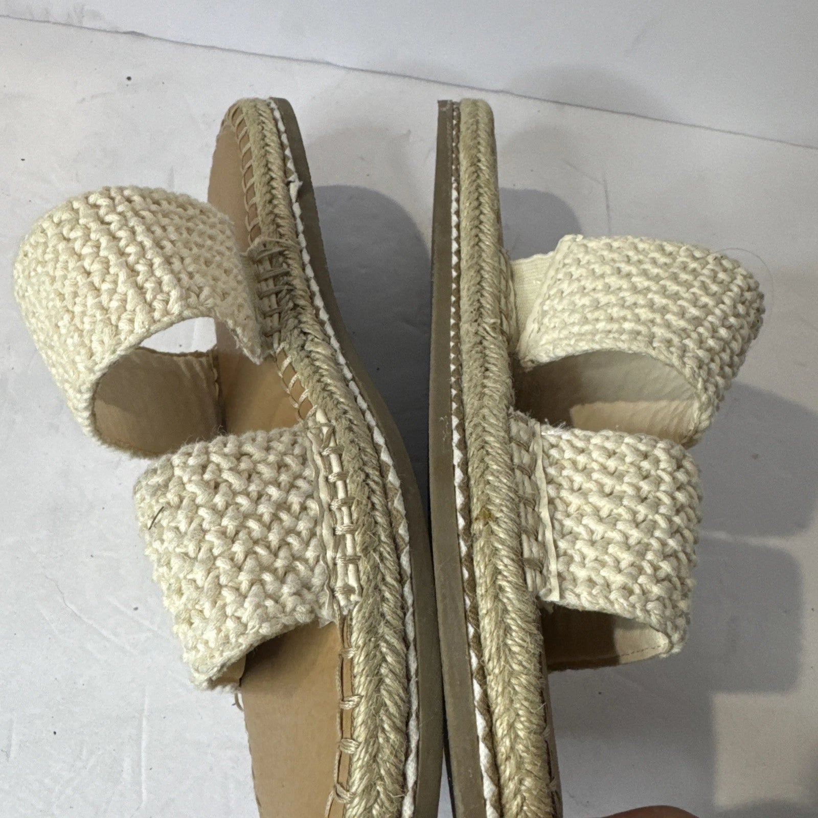 american eagle sandals