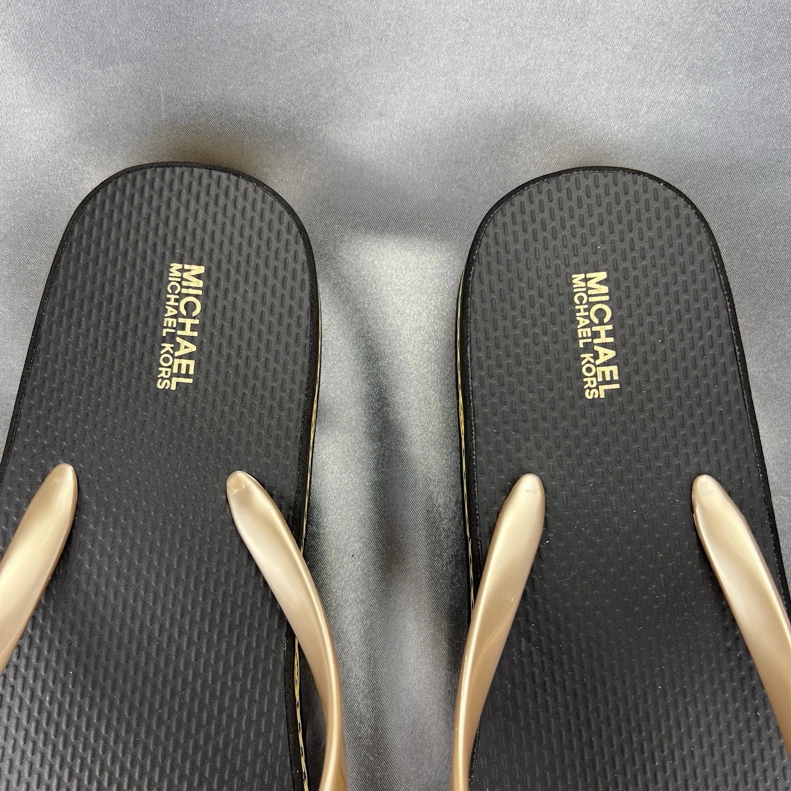 Michael Kors Logo Flip Flops Womens 10 Fashion Sandals Black/Gold RX24D MK Shoes