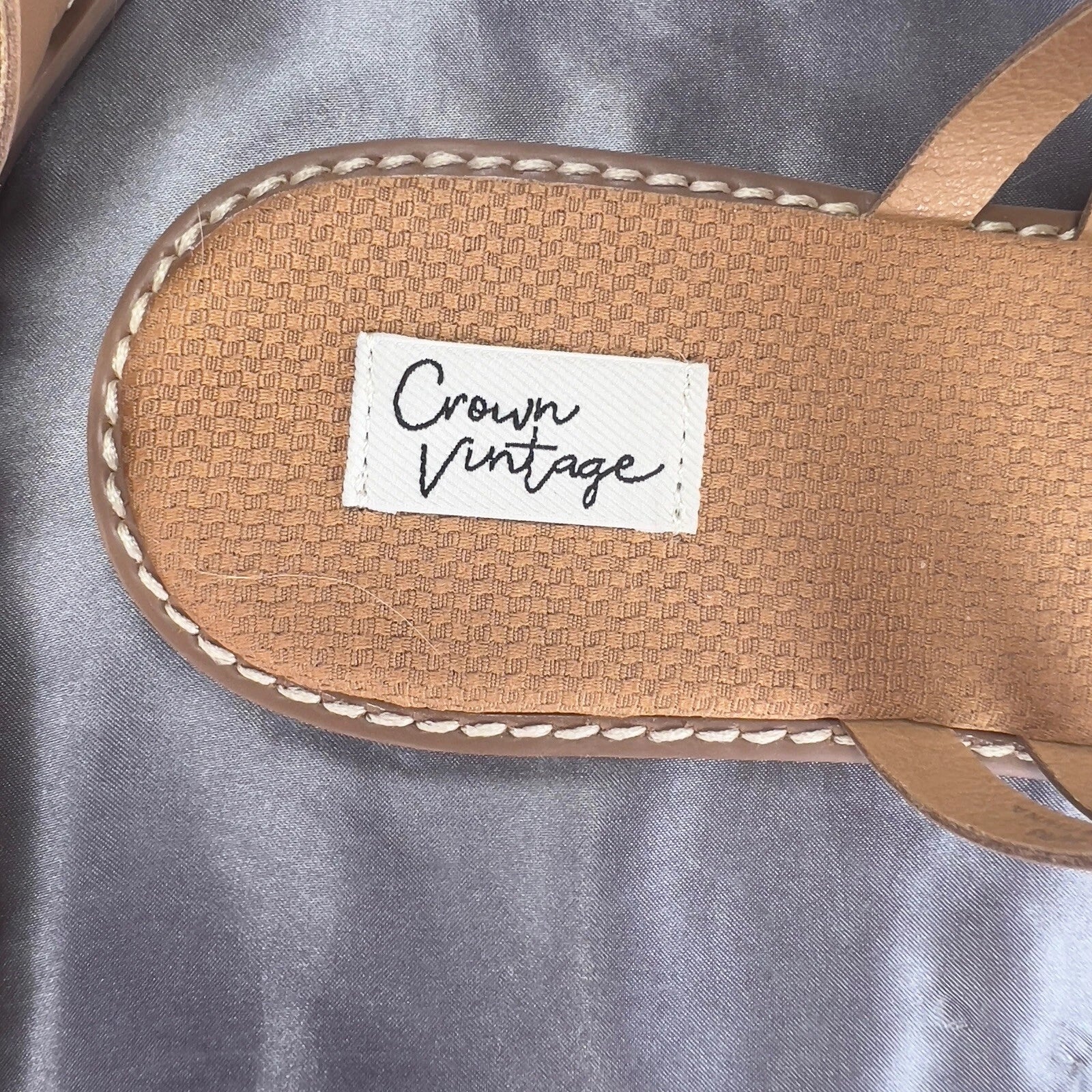 Crown Vintage Aravedi Sandals Women’s 11 Tan Cognac Toe Loop Summer Fashion Shoe