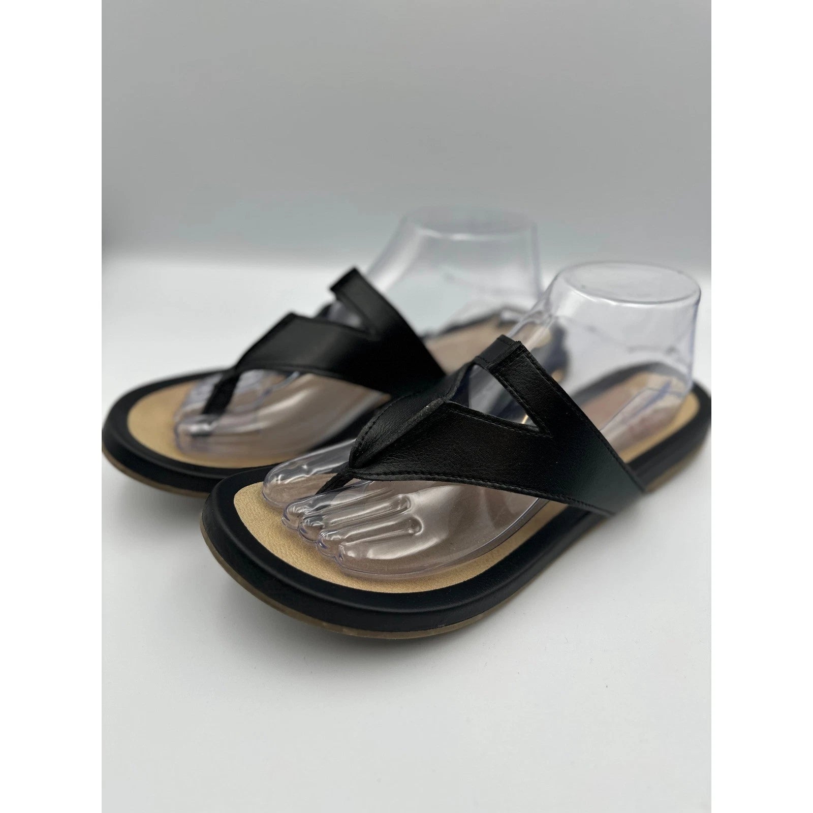 Mia Amore Mayte Keyhole Black Thong Sandals Women's Comfort Casual Slides