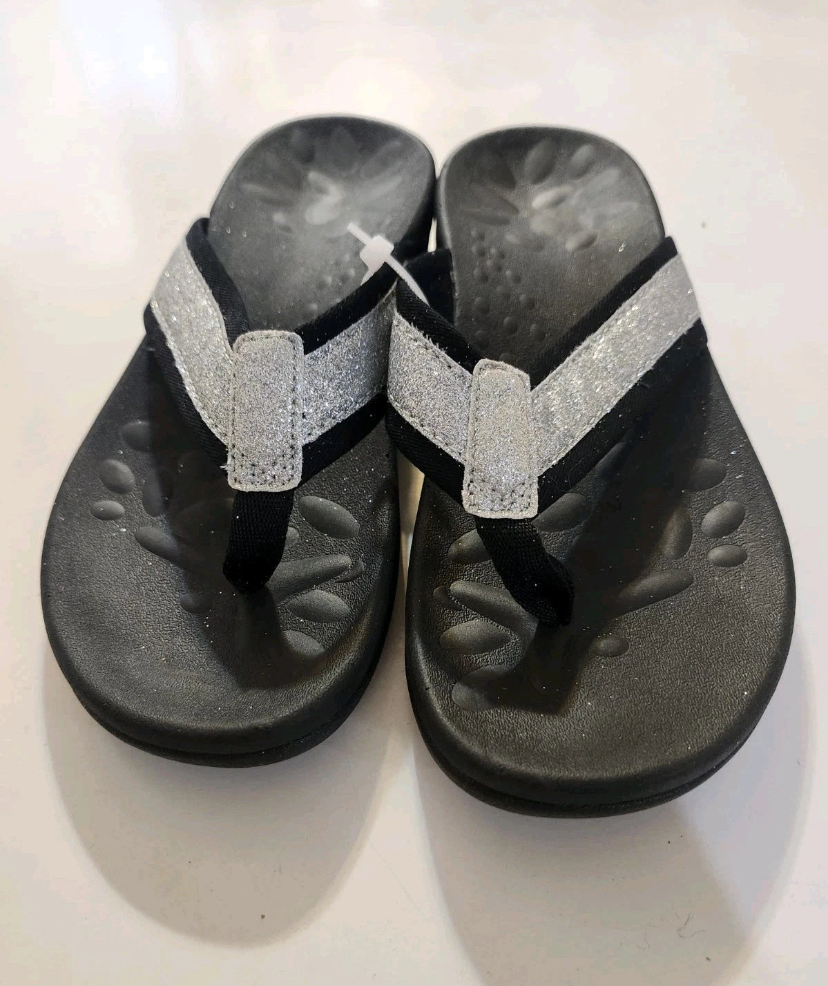 NEW! VIONICA STYLE sz 8 (38) ORTHO SILVER SPARKLE ON BLACK THONG SANDALS  SLIDES