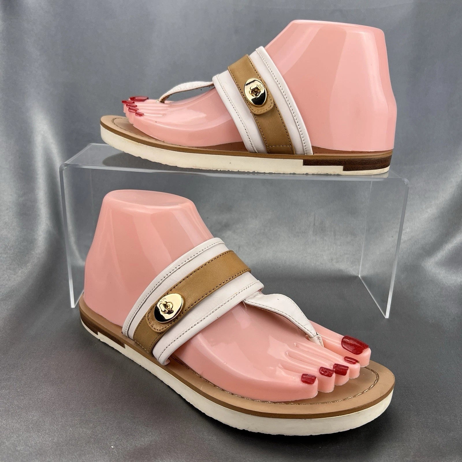 COACH Eileen Turn-lock Slide Sandals Women's 6 B Thong Cream Tan Summer Vacation