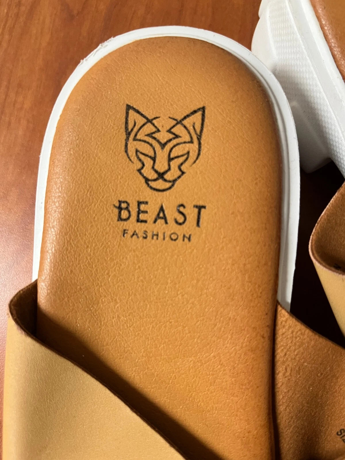 Beast Fashion Brown White Slip On Crossed Strap Sandal Womens Size 8 New