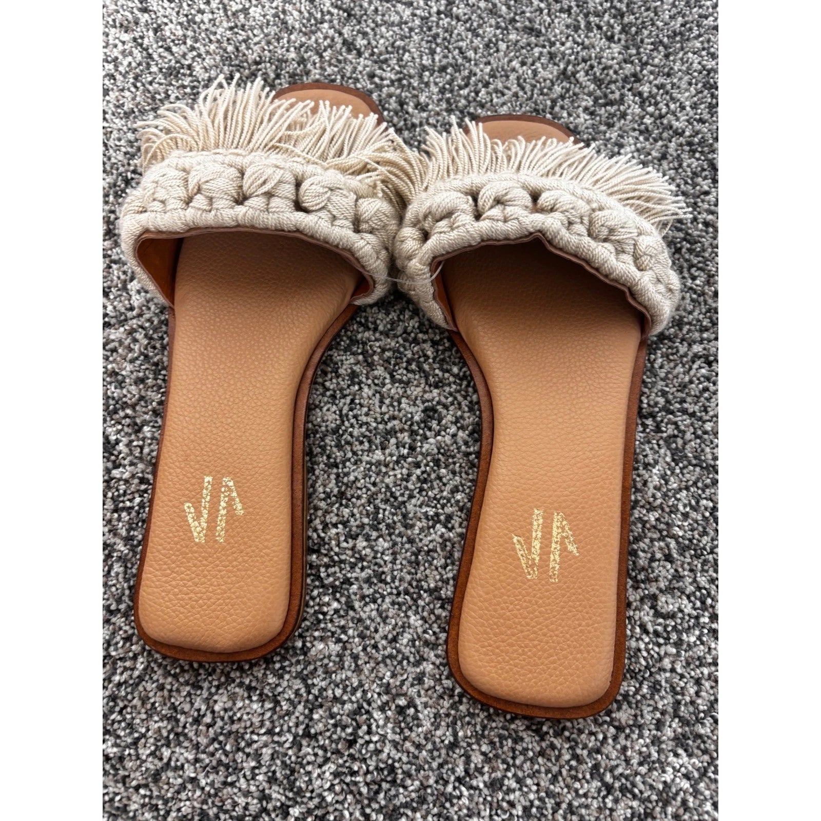 Silvia Cobos Cream Candy Fringe Detail Square Toe Flat Slide Sandals NWOB size 7