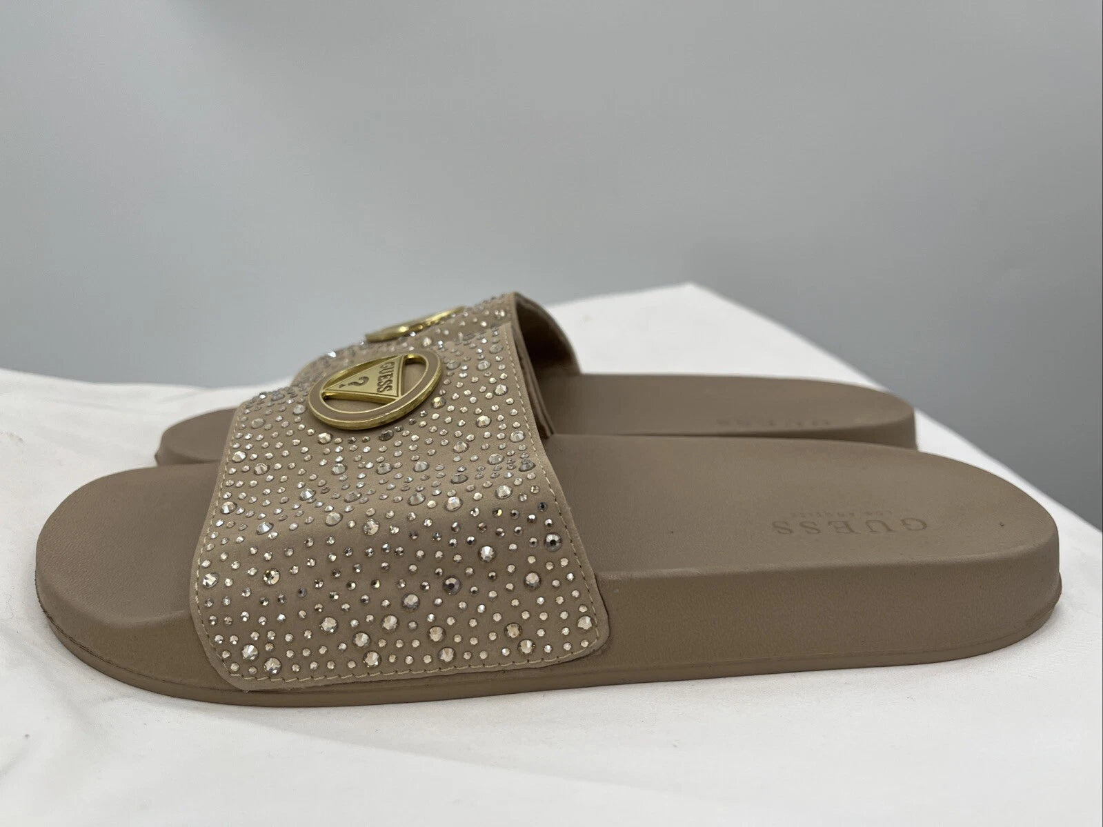 Guess Women's Slip On Sillia Gold Pool Slides US Size 9M Style: #GFSILLIA