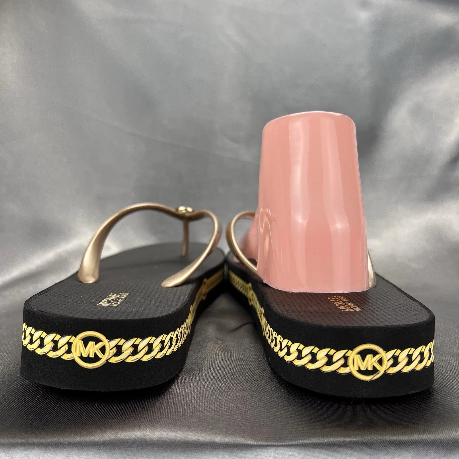 Michael Kors Logo Flip Flops Womens 10 Fashion Sandals Black/Gold RX24D MK Shoes