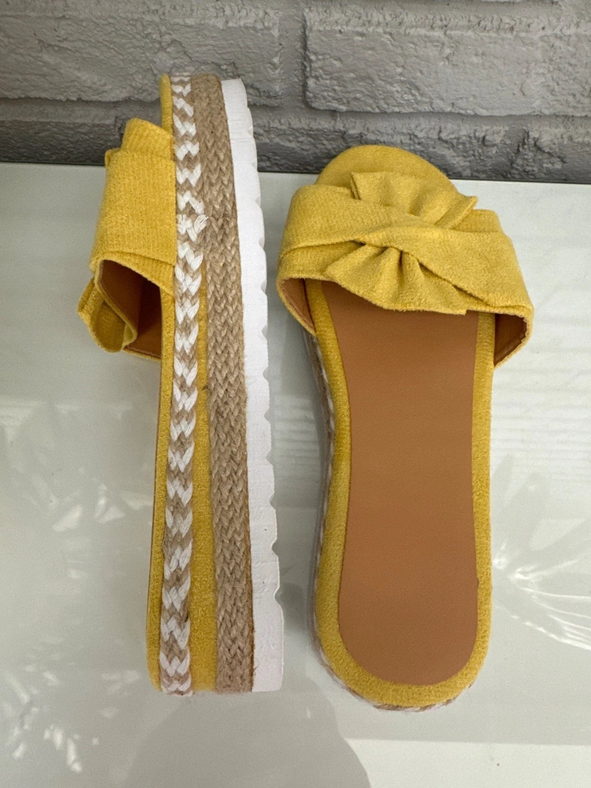 Jsaierl Women Yellow Open Toe Fashion Sandals