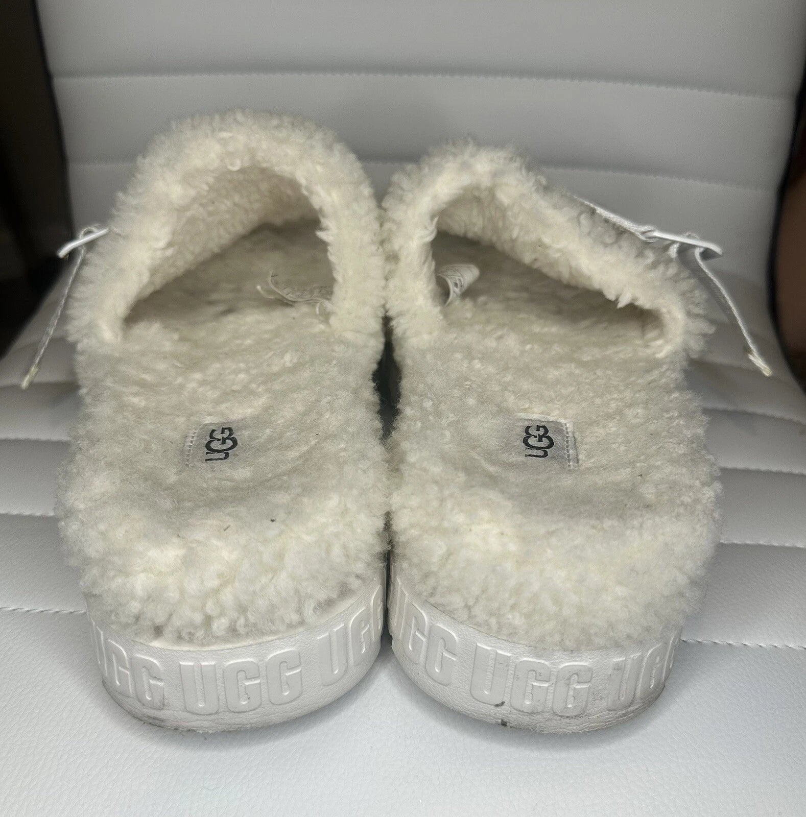 UGG FLUFFITA Cream WOMEN'S SANDALS STYLE # 1113475 US SIZE 9