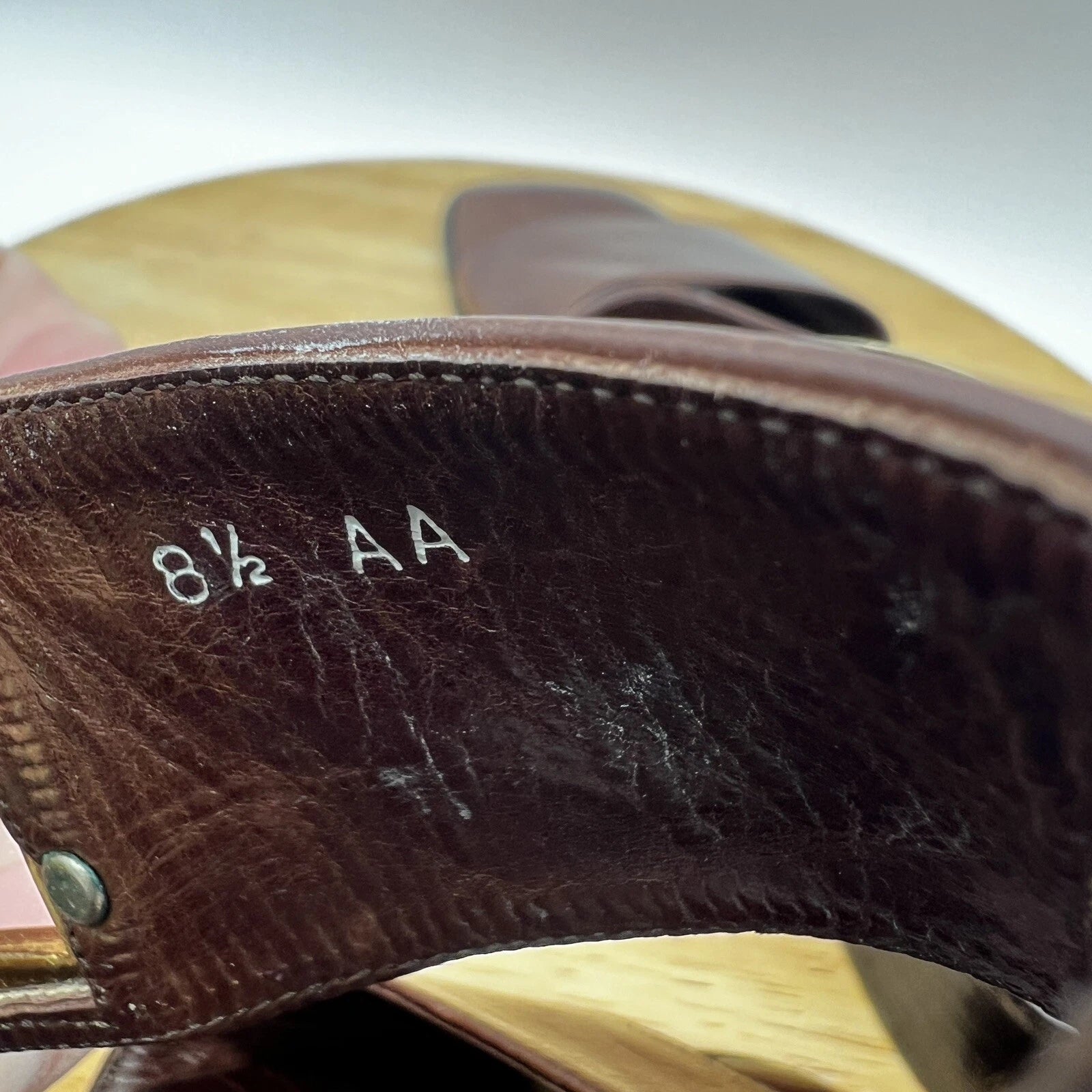 Rangoni Firenze Brown Leather Open-Toe Sandals 8 1/2 AA Made Italy Gold Buckle