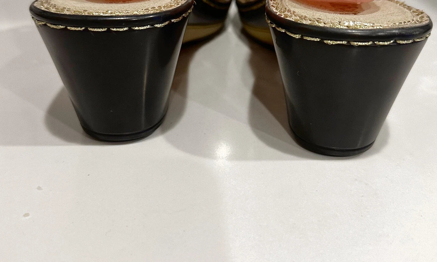 Alegria LOTI Gold Dazzler Sandals Wedge Slides Open Toe Size 39 Shoes