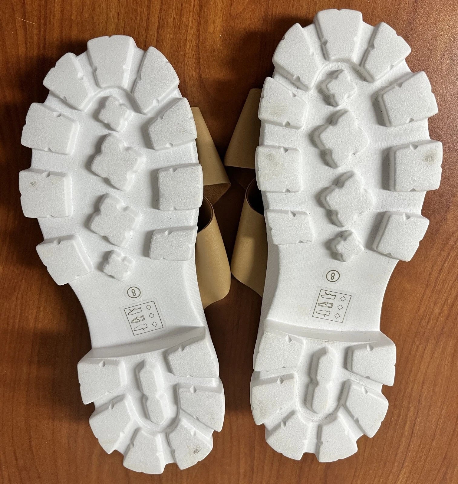 Beast Fashion Brown White Slip On Crossed Strap Sandal Womens Size 8 New