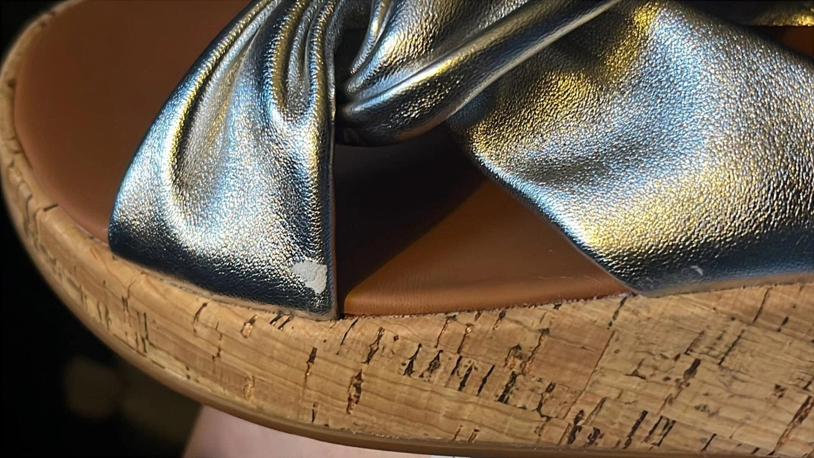 FitFlop Leather Twist Silver Cork Sandals SZ 9 BBQ Summer Parties Comfort Style