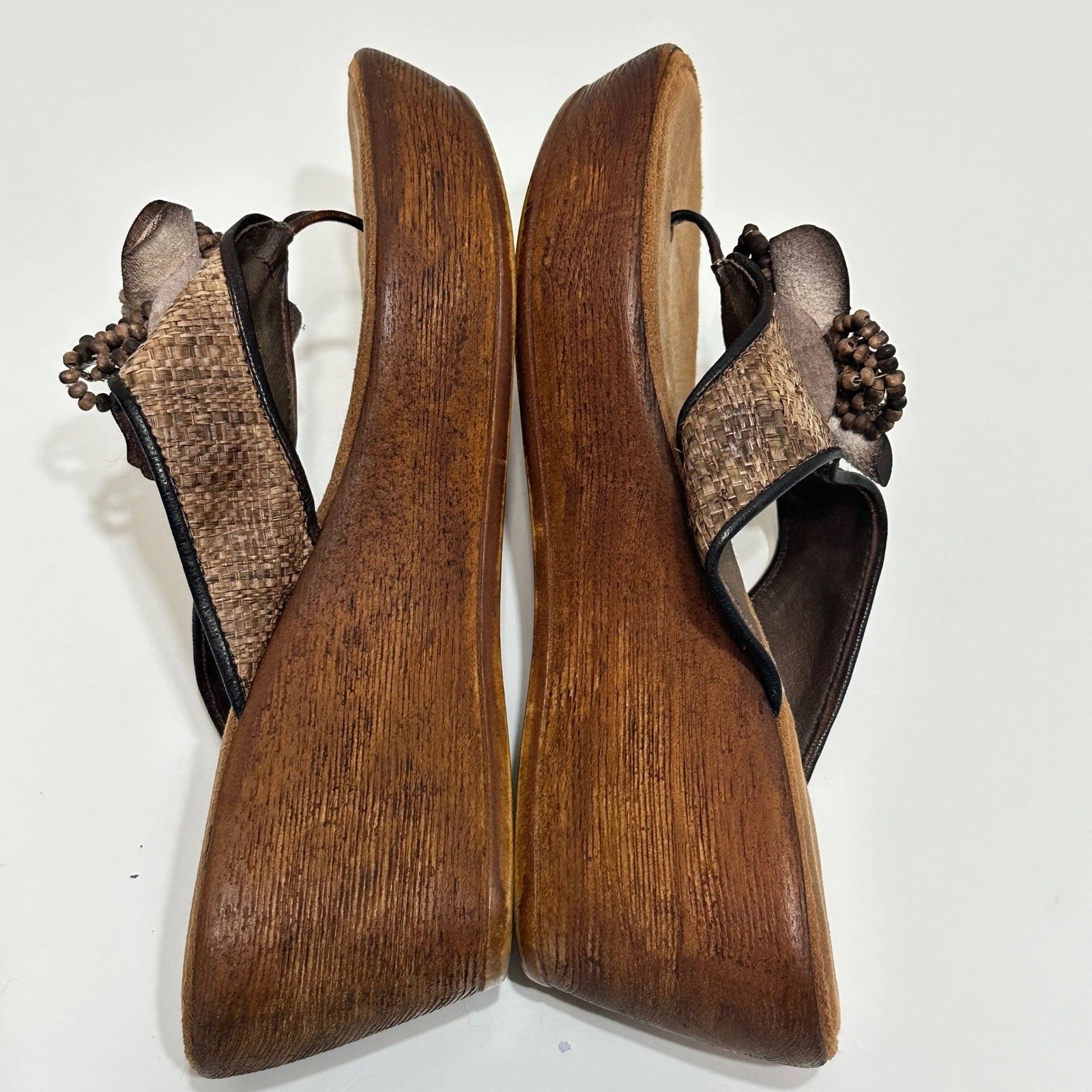 Floral Appliqué Wedge Sandals Women's 7* Made in Italy Thongs Brown Slides Artsy