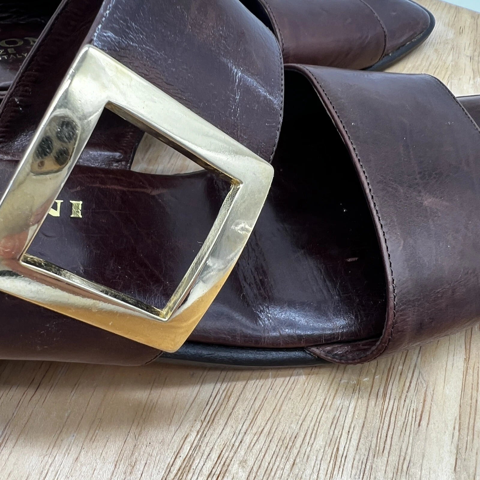 Rangoni Firenze Brown Leather Open-Toe Sandals 8 1/2 AA Made Italy Gold Buckle