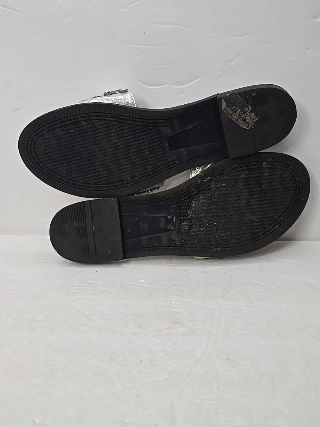 Fashion Nova Sandals Womans 10 Silver Slip On Flats Rhinestones City Club Preppy