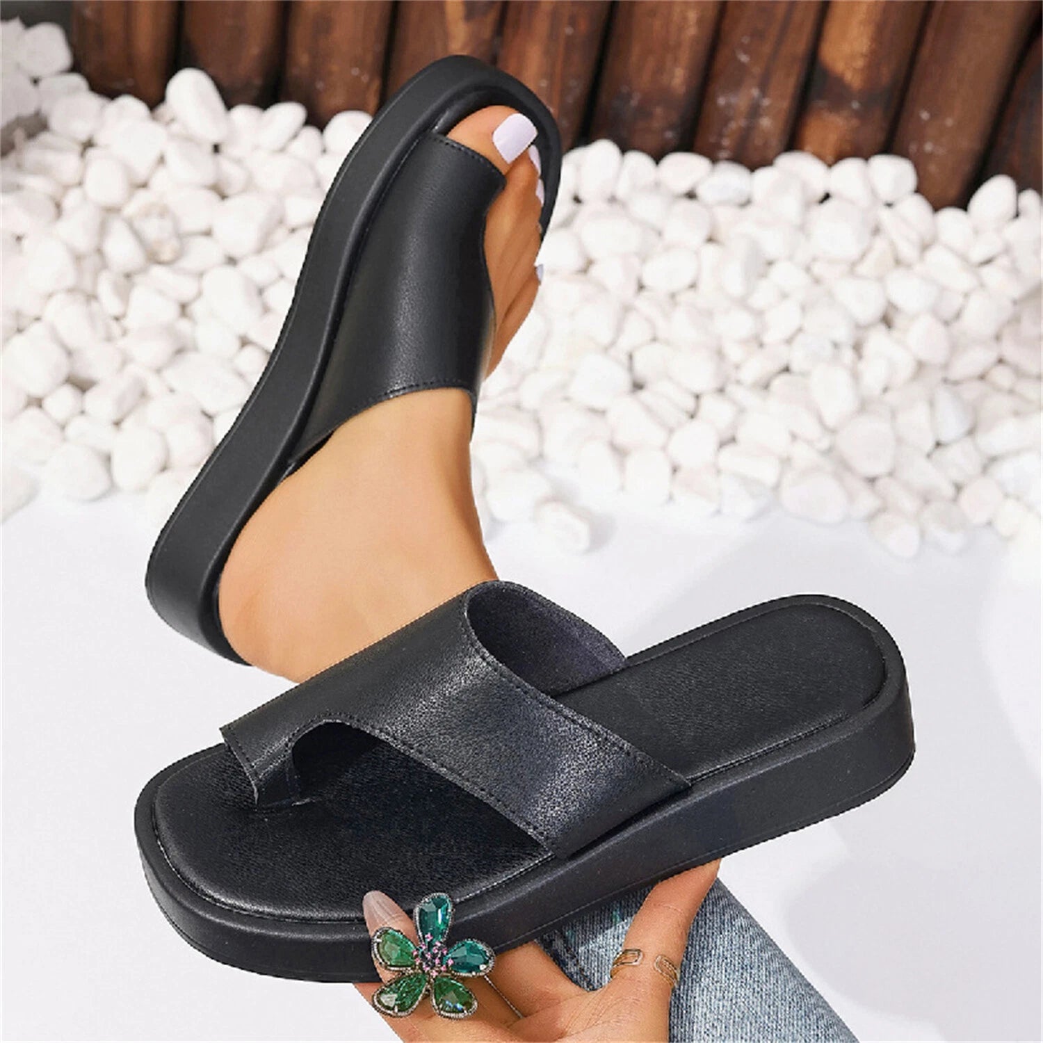 Women's Fashion Clip Toe Flat Beach Sandals Summer Orthopedic Casual Slippers