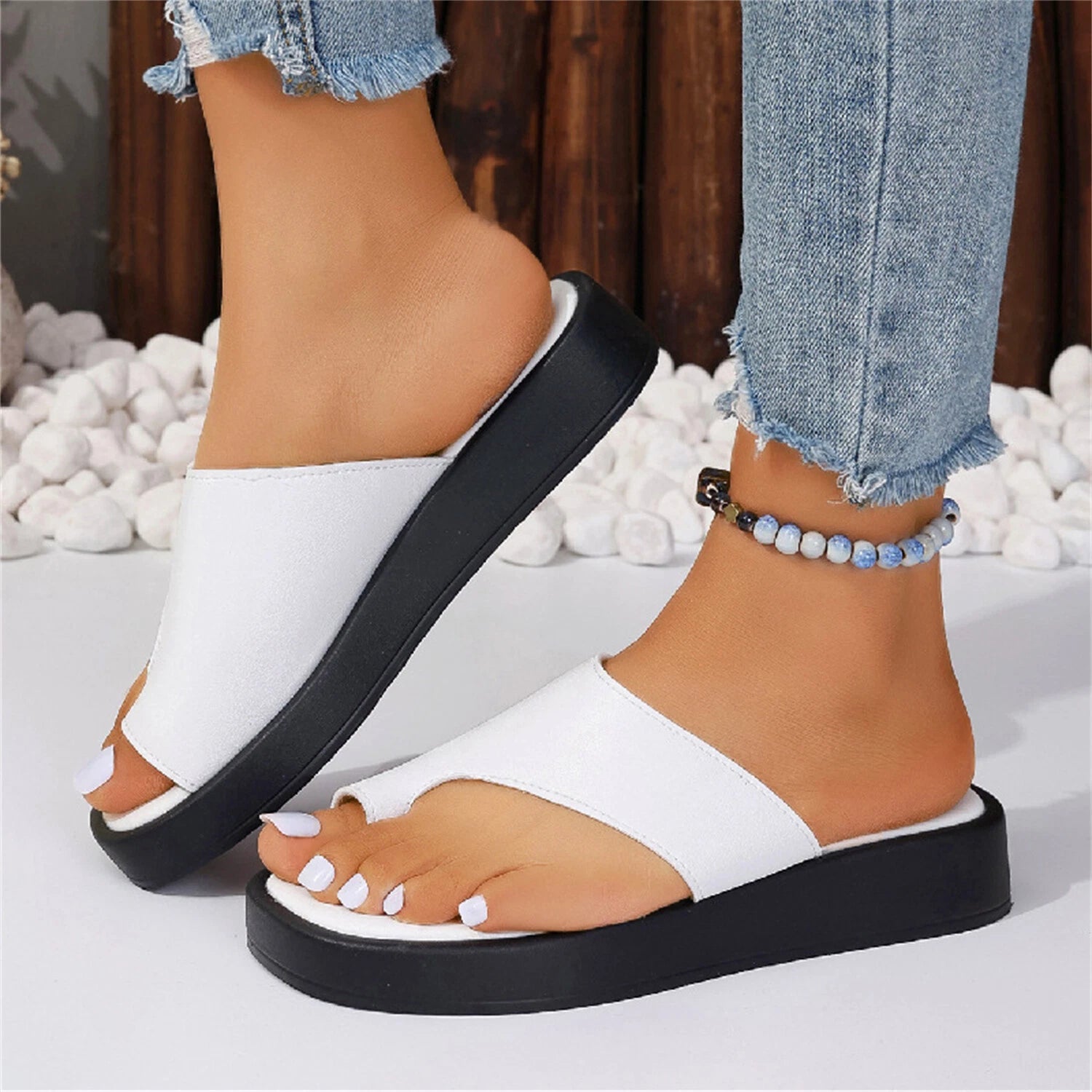 Women's Fashion Clip Toe Flat Beach Sandals Summer Orthopedic Casual Slippers