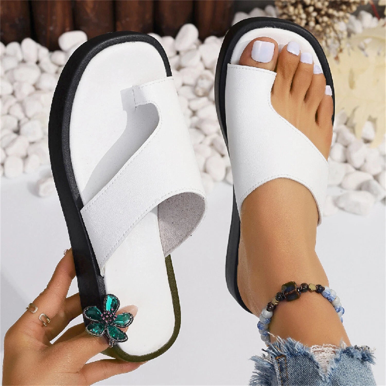 Women's Fashion Clip Toe Flat Beach Sandals Summer Orthopedic Casual Slippers