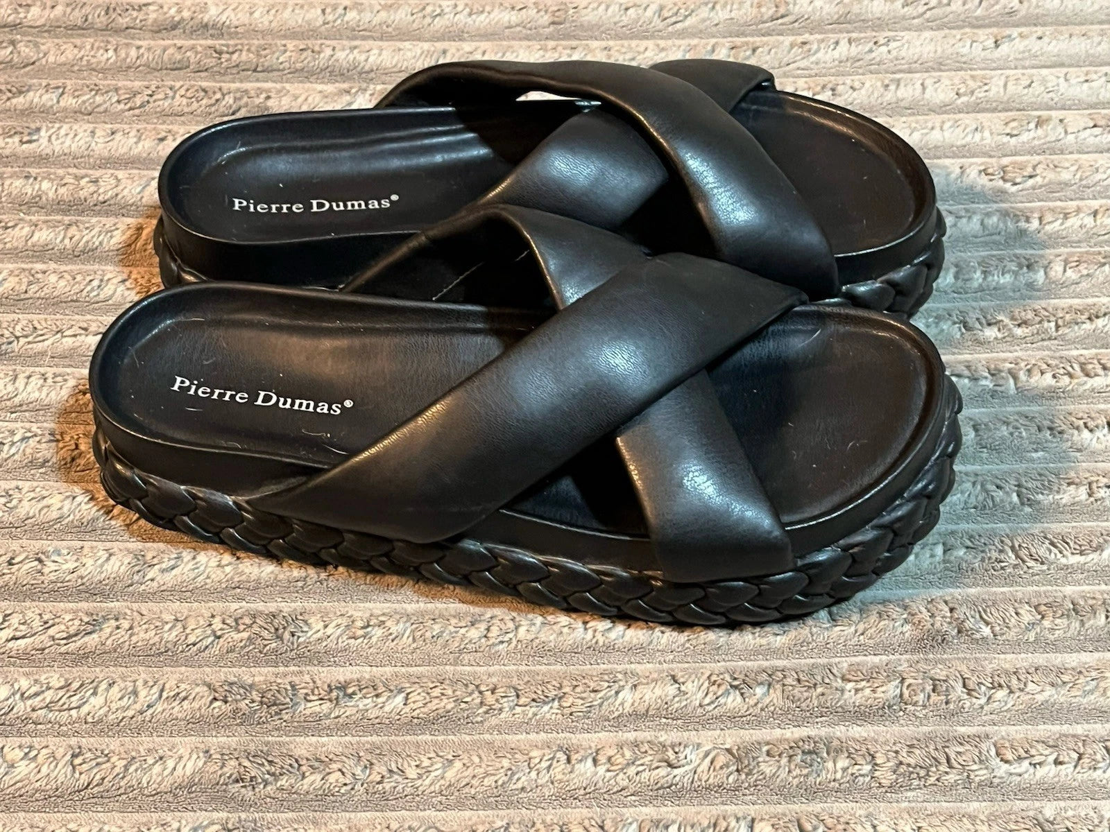 Pierre Dumas Women's slide Style Sandals Black Size 11
