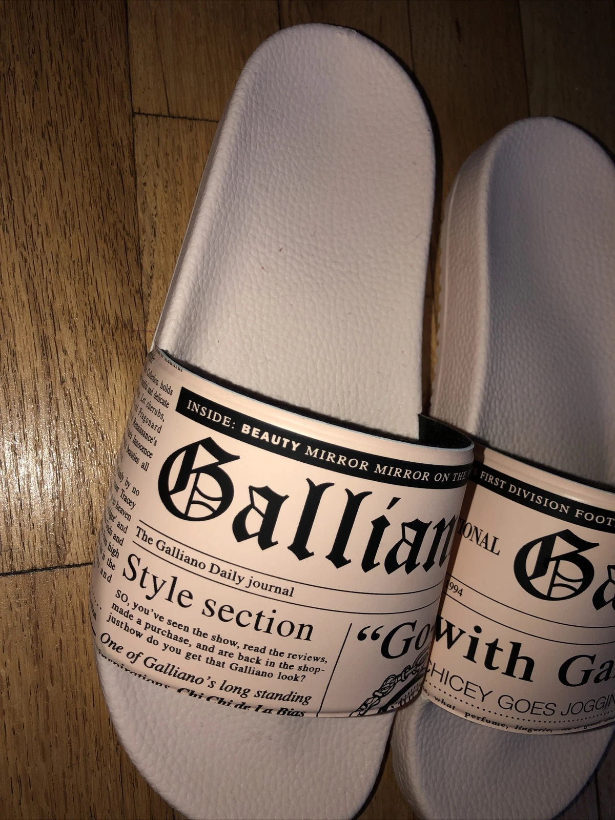 JOHN GALLIANO PARIS Newspaper Gazette Sea Sandals Beach Pool Slides EU 41 Italy