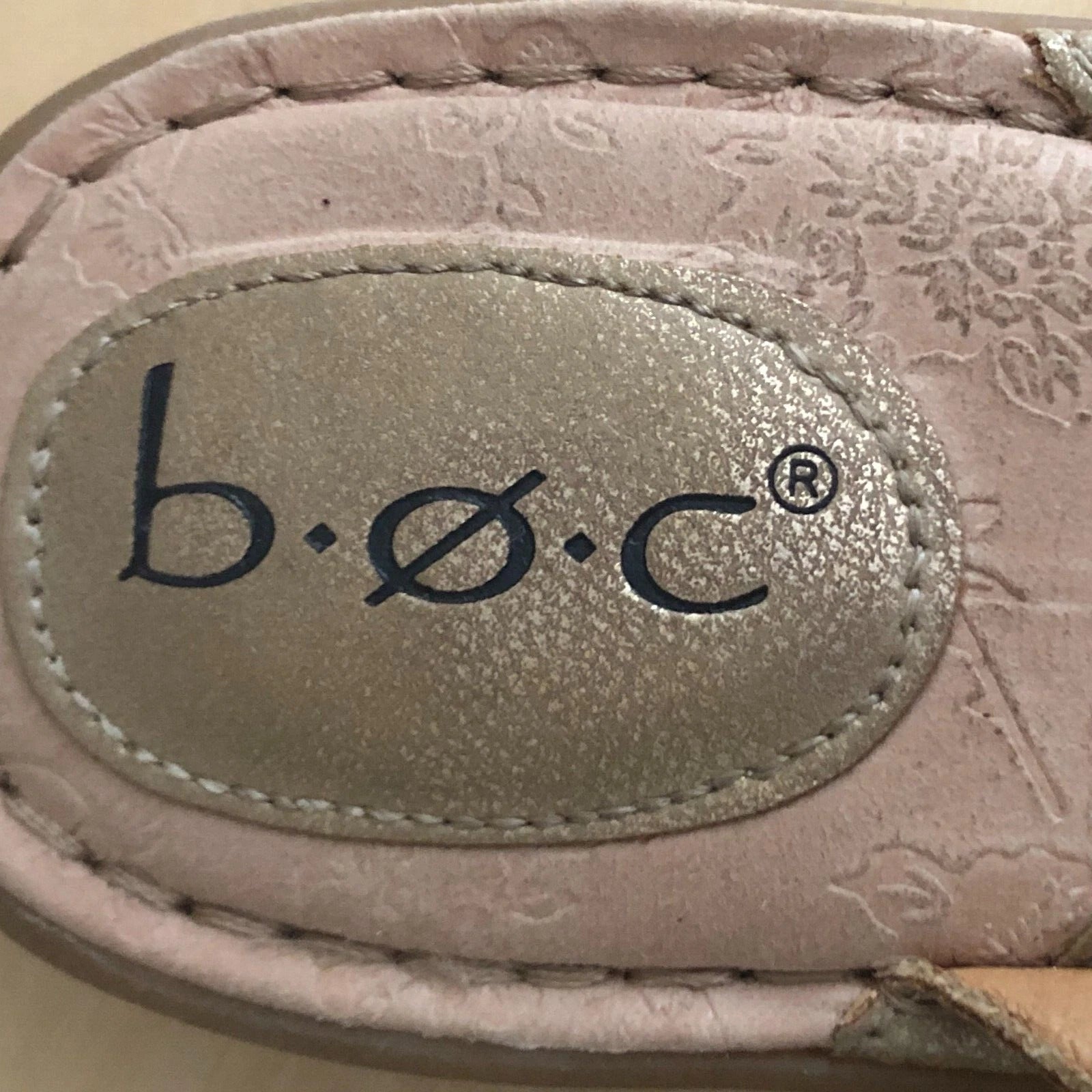 B.O.C Slide Sandals Womens US 9 Gold Metallic Flowers Vegan Leather Flip Flops