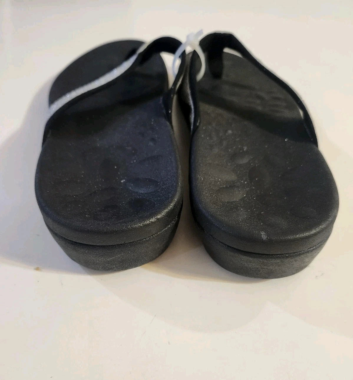 NEW! VIONICA STYLE sz 8 (38) ORTHO SILVER SPARKLE ON BLACK THONG SANDALS  SLIDES