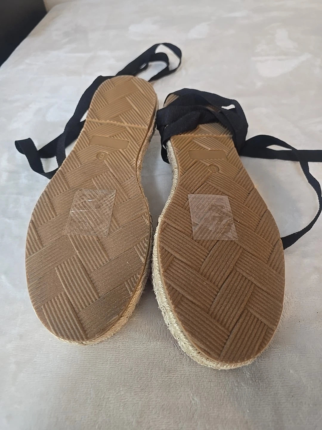 Size 6 Women's Fashionable Lace-up Sandals Size 6 Crocheted Granny Square