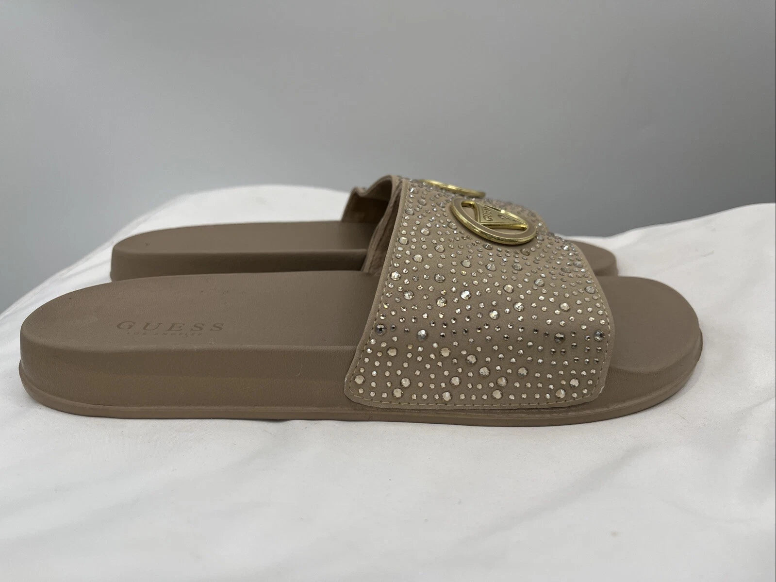Guess Women's Slip On Sillia Gold Pool Slides US Size 9M Style: #GFSILLIA