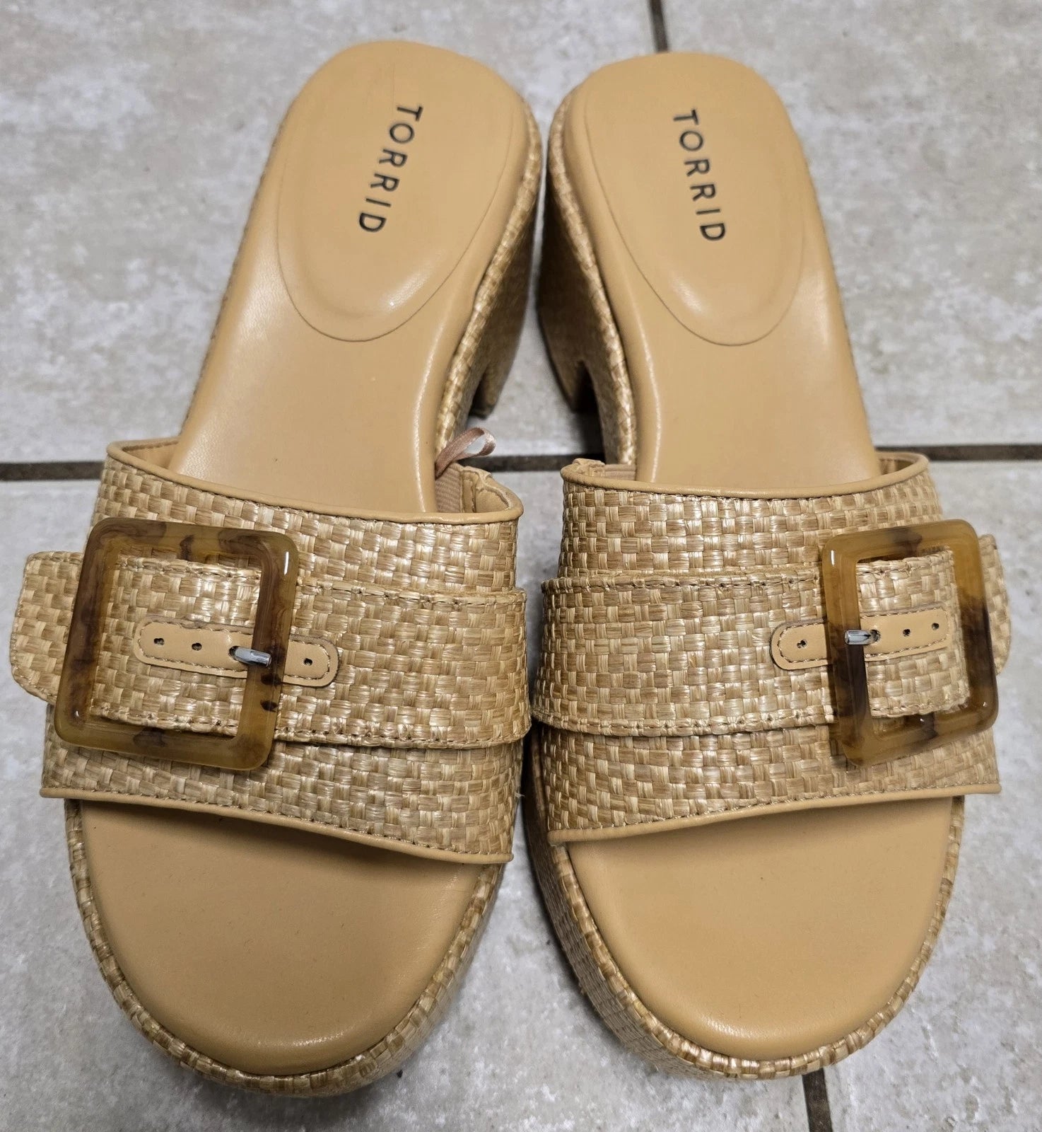 Torrid Womens Size 10 Wide Slip On Platform Sandals Tan Nude Color Raffia Style