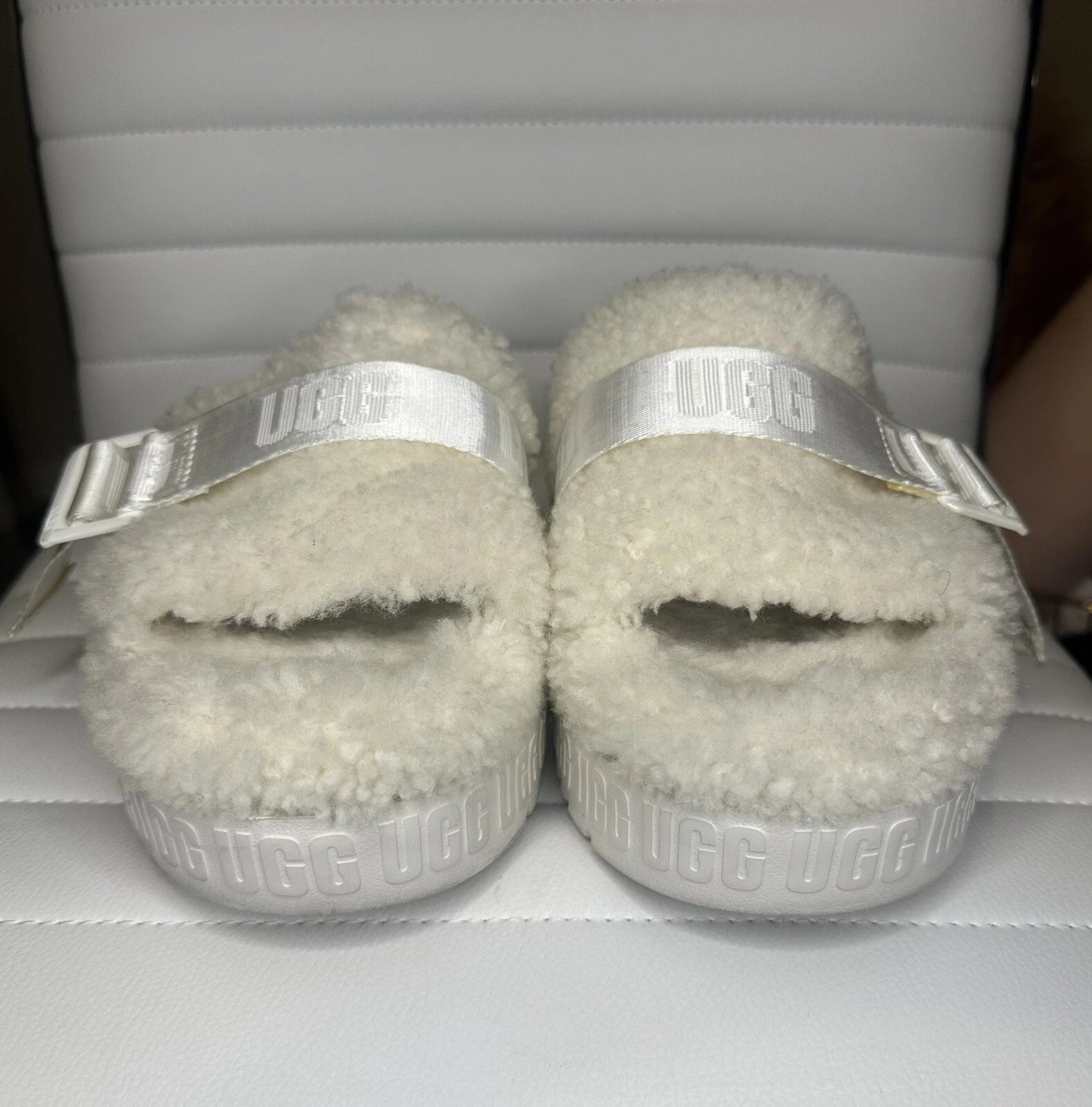 UGG FLUFFITA Cream WOMEN'S SANDALS STYLE # 1113475 US SIZE 9