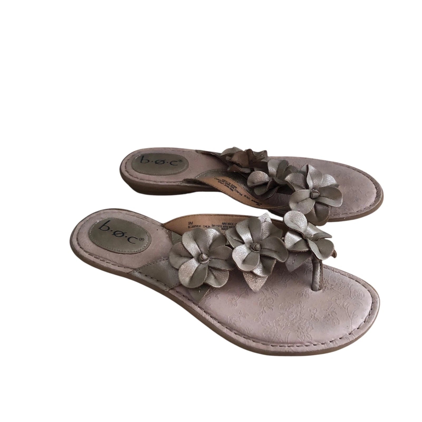 B.O.C Slide Sandals Womens US 9 Gold Metallic Flowers Vegan Leather Flip Flops