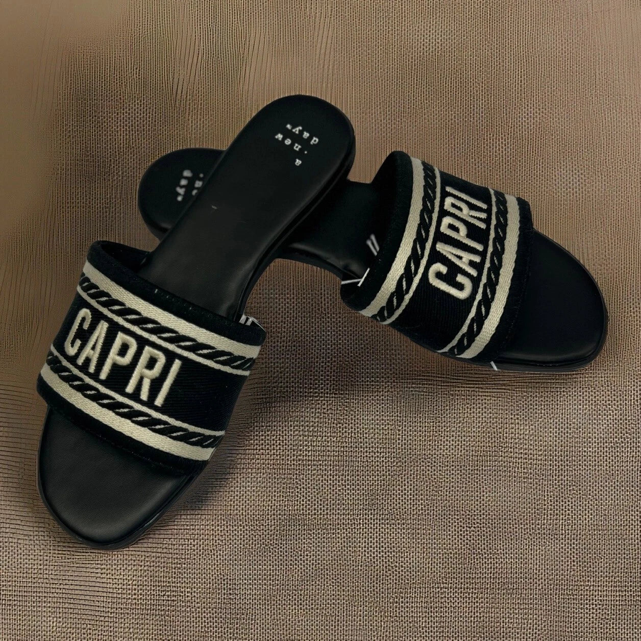 A New Day Women's Black w/ Ivory Embroidered "Capri" Slide Sandals Sz: 10 NWT