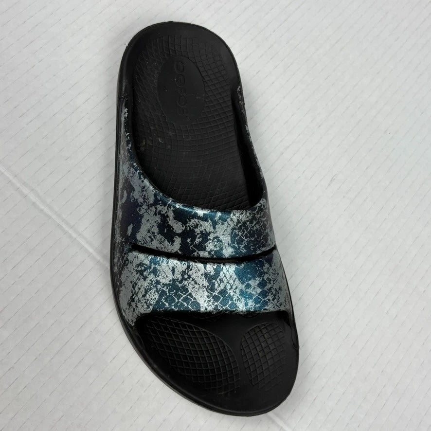 OOFOS Recovery Slides Luxe Sandals Women’s 5 Blue Iridescent Snake Comfortable