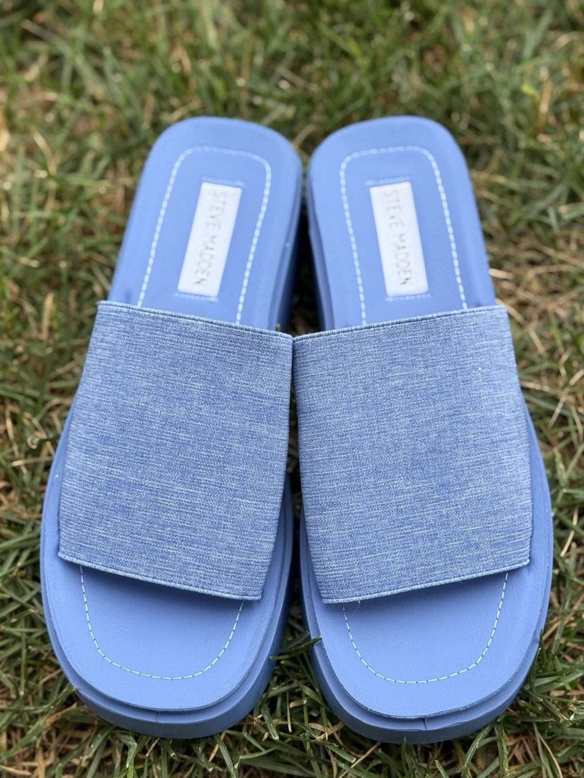 BRAND NEW! Steve Madden 90s style sandals