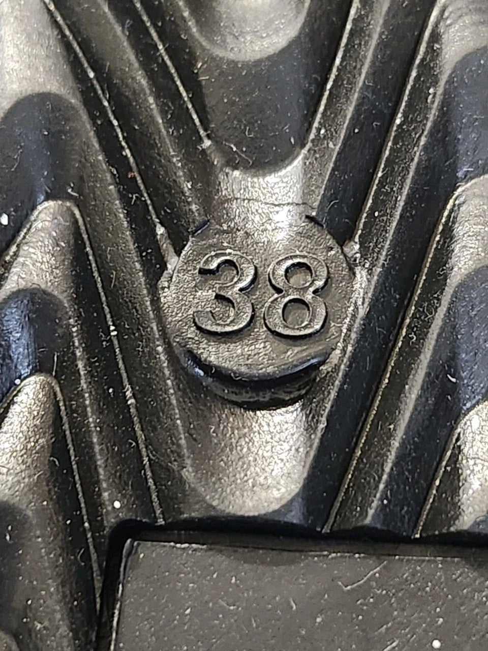 NEW! VIONICA STYLE sz 8 (38) ORTHO SILVER SPARKLE ON BLACK THONG SANDALS  SLIDES