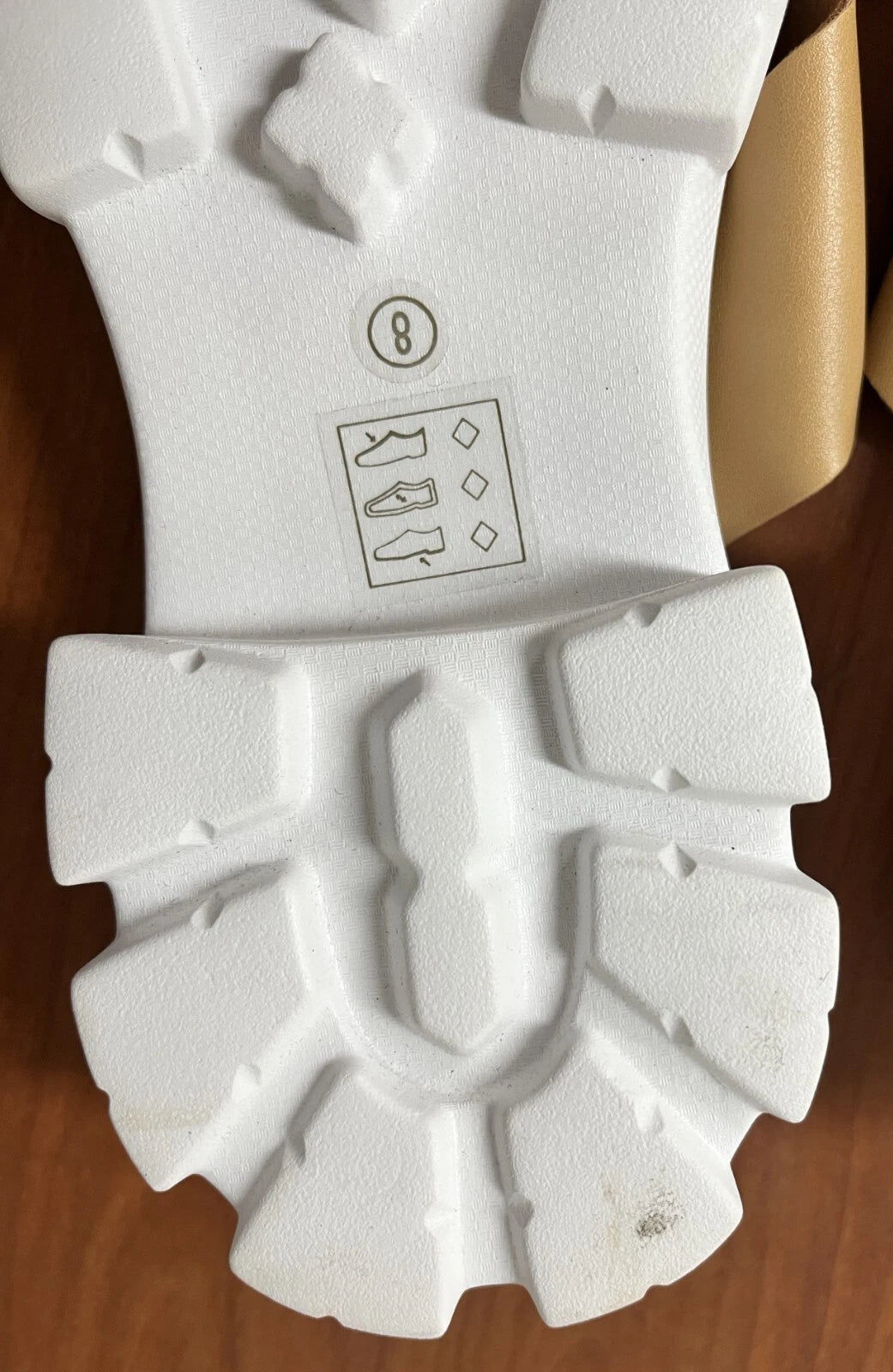 Beast Fashion Brown White Slip On Crossed Strap Sandal Womens Size 8 New