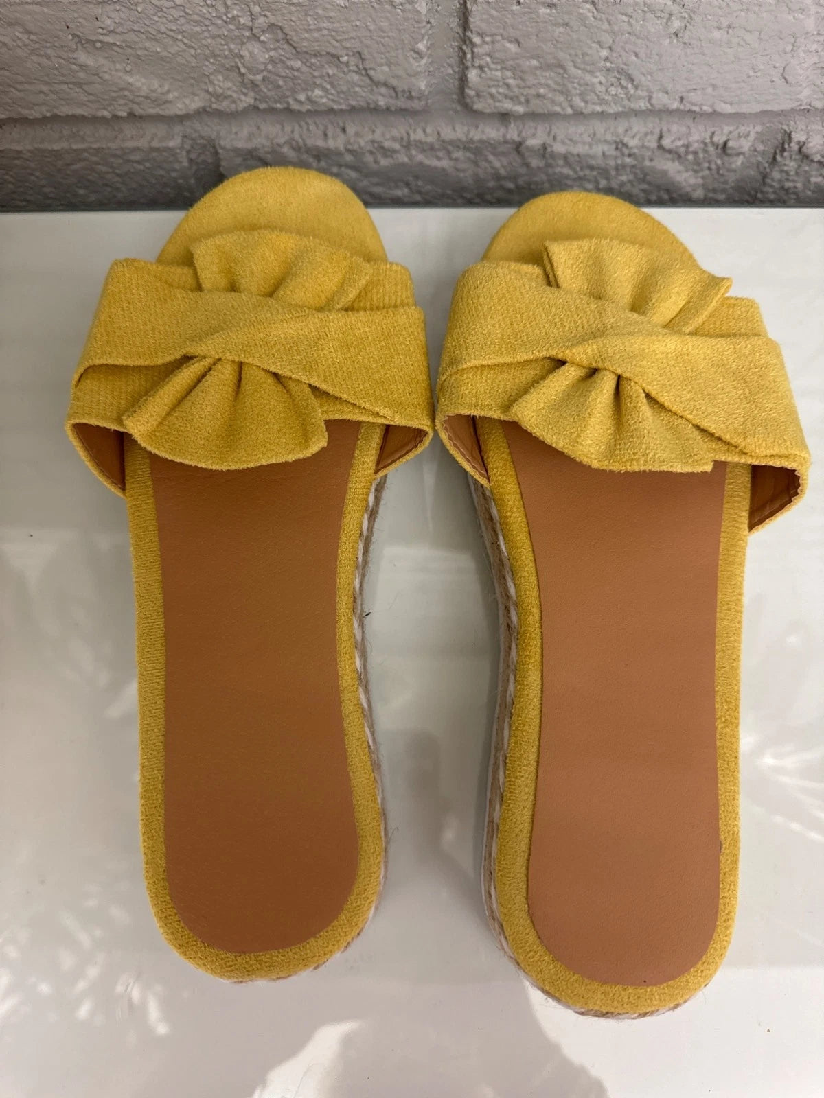 Jsaierl Women Yellow Open Toe Fashion Sandals