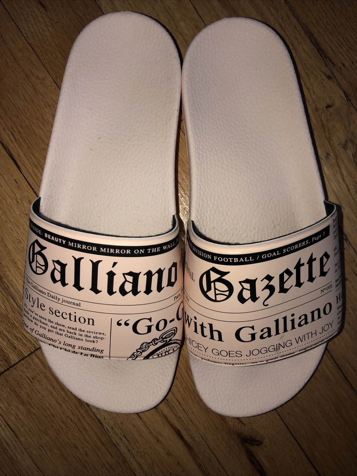 JOHN GALLIANO PARIS Newspaper Gazette Sea Sandals Beach Pool Slides EU 41 Italy