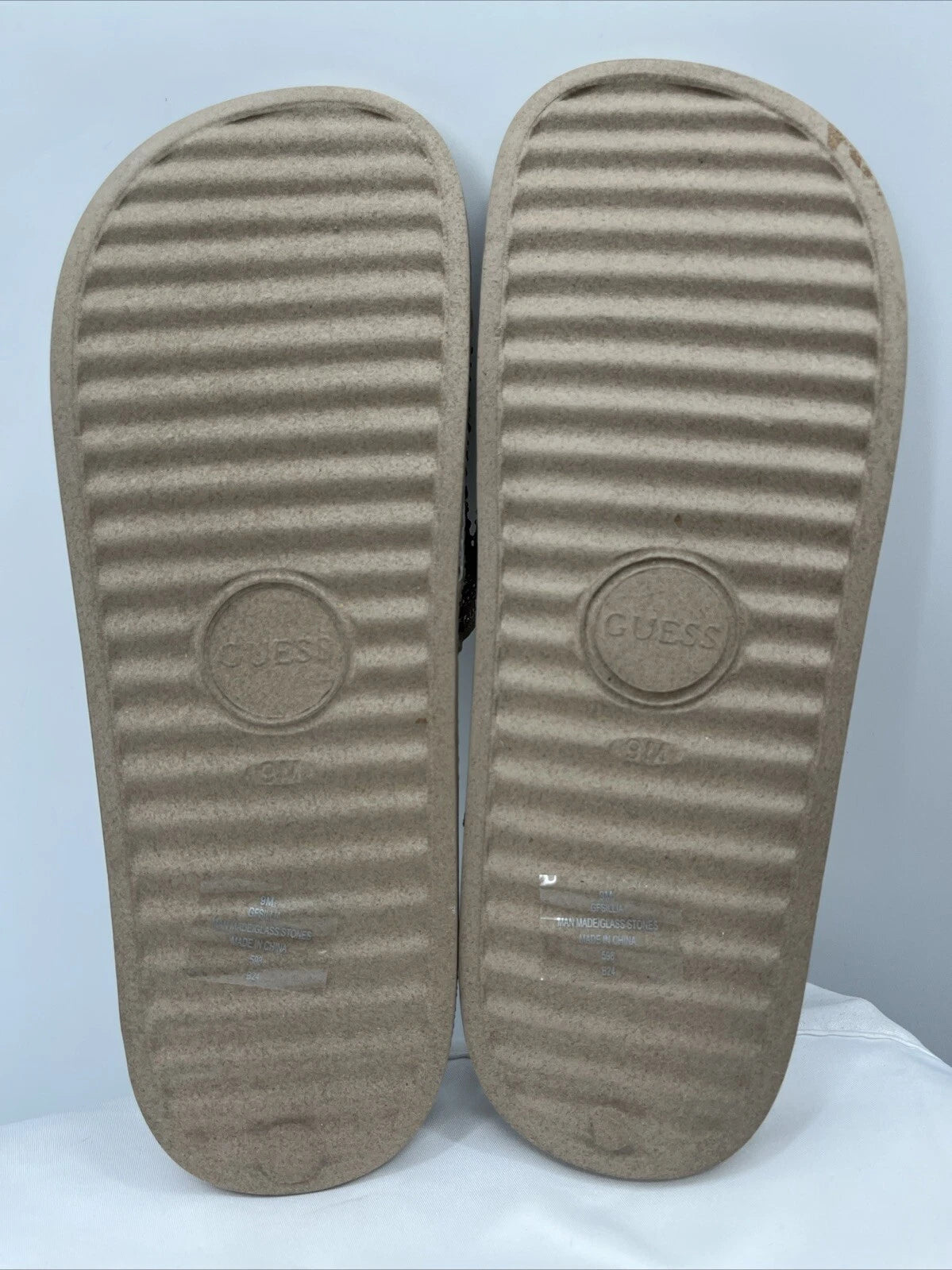 Guess Women's Slip On Sillia Gold Pool Slides US Size 9M Style: #GFSILLIA