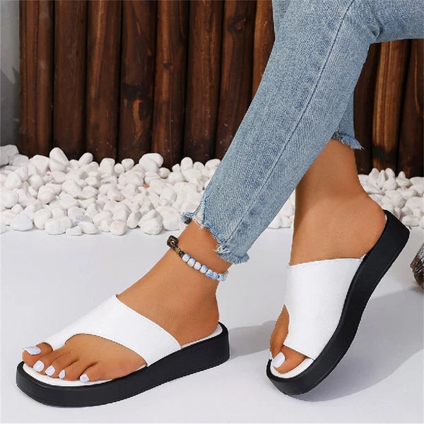 Women's Fashion Clip Toe Flat Beach Sandals Summer Orthopedic Casual Slippers