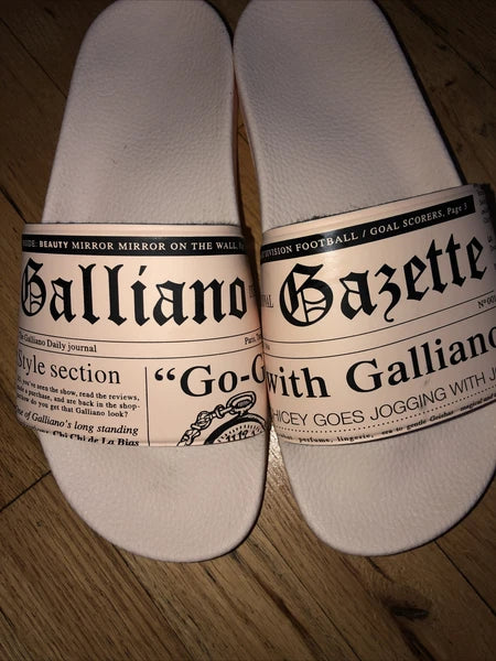 JOHN GALLIANO PARIS Newspaper Gazette Sea Sandals Beach Pool Slides EU 41 Italy