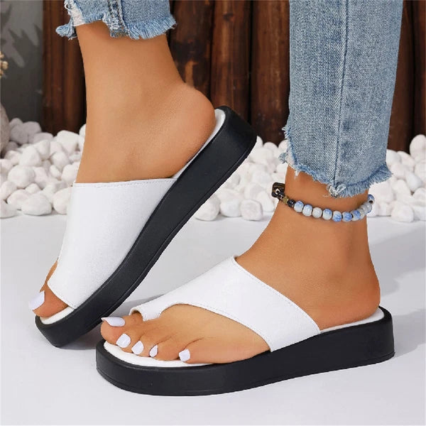 Women's Fashion Clip Toe Flat Beach Sandals Summer Orthopedic Casual Slippers