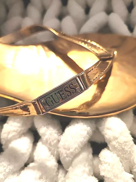 GUESS Sandals Gold Flip Flop Thong Style 8M Rhinestone Bling Dressy Or Casual