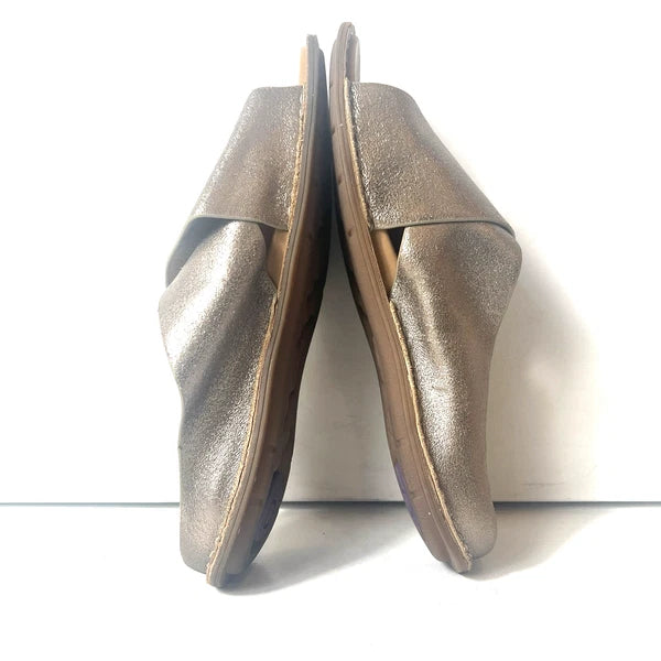 Bionica Womens 9.5M Gold Leather Cross Straps Slide Summer Casual Sandal Slip On