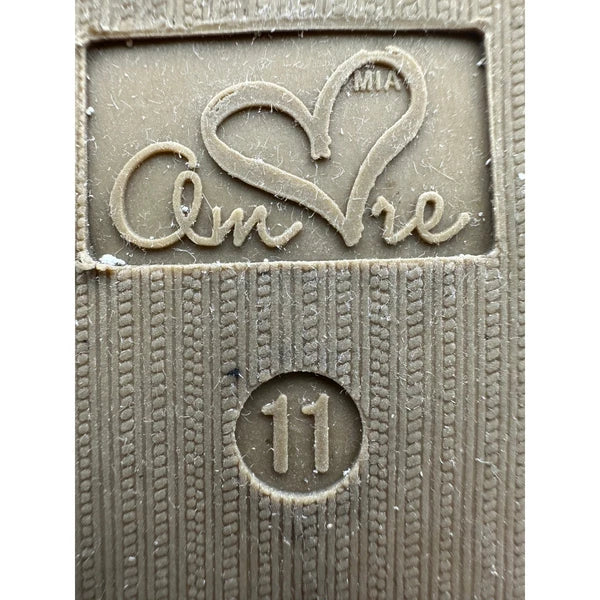 Mia Amore Mayte Keyhole Black Thong Sandals Women's Comfort Casual Slides