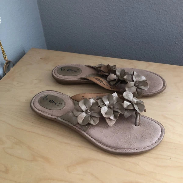 B.O.C Slide Sandals Womens US 9 Gold Metallic Flowers Vegan Leather Flip Flops
