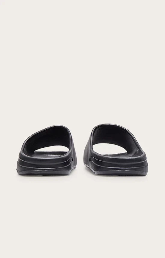 PrettyLittleThing Women's Black Rubber Ribbed Sole Slides, Style# CMP4736, Sz 8