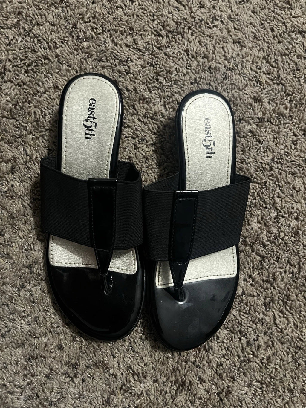 Women's East 5th Sz 5M Black Low Heel Sandals Thongs w/ Elastic Stretch Band Exc
